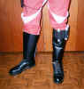 wearboots.jpg (225665 bytes)